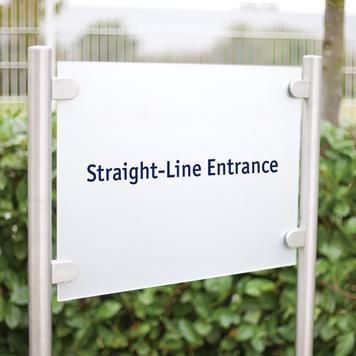 Tablica „Straight-Line Entrance”