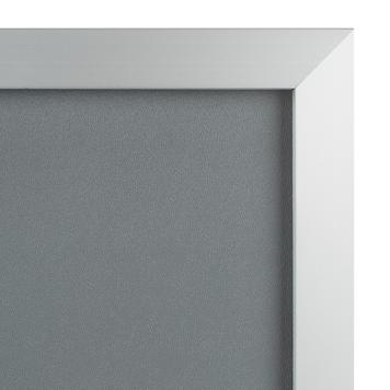 Aluminiowa ramka zaciskowa „Straight”, profil 32 mm, anodowany na kolor srebrny, narożniki ścięte po skosie